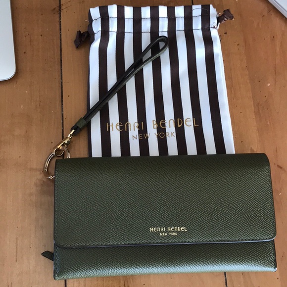 henri bendel organizer wallet